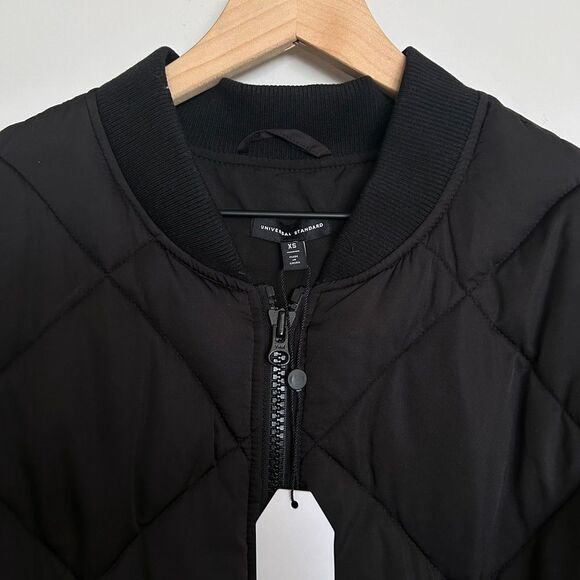 Universal Standard Puffer Bomber Black - Picture 5 of 9